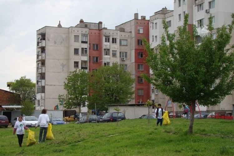 Чистим Хасково в събота, чували и ръкавици раздават пред общината