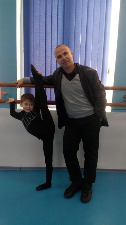 Двама танцьори от "Галаксико" - с награди от фестивал в Македония