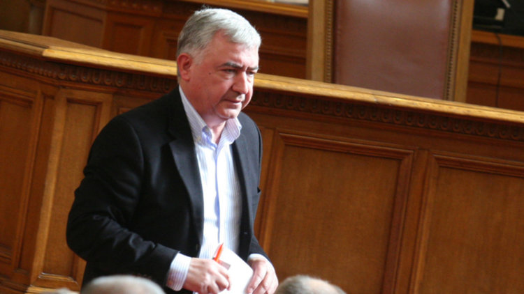 БСП: Защо откриваме туристическия сезон с гангстерска война