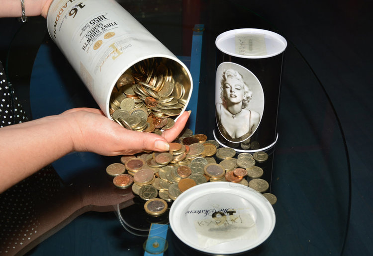 10-годишна от Хасково дари касичката със спестяванията си за Жоро