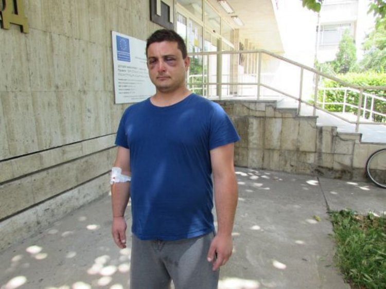 Арестуваха седем души за побоя над мъж заради забележка в Русе