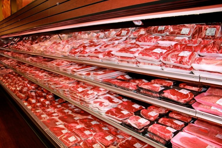 Иззеха 30 т месни продукти от фирма, въртяла черна търговия