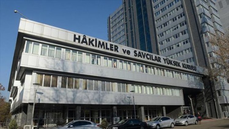 Сеч на съдии в Турция: 2700 уволнени за 1 ден