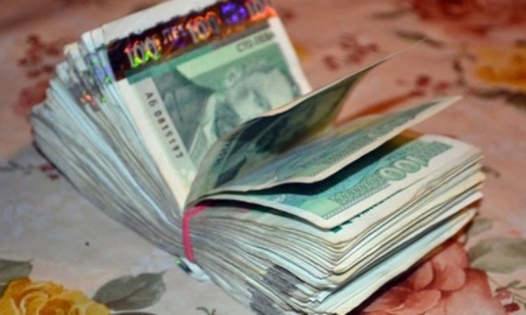 80% от чиновниците мрънкат – заплатите им замръзнали