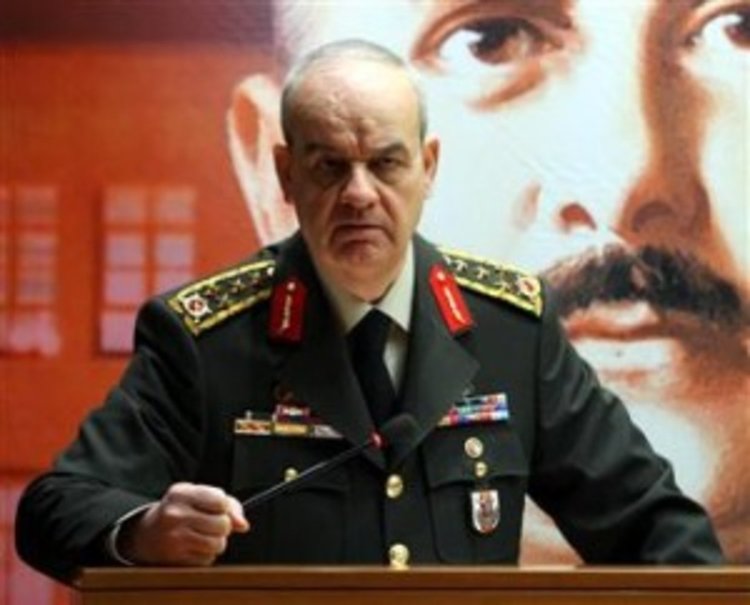 ЦРУ стои зад опита за преврат, обяви бившият турски шеф на армията