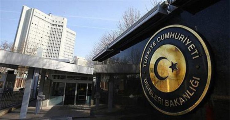 Анкара привиква 300 дипломати от цял свят, търси връзки с Гюлен