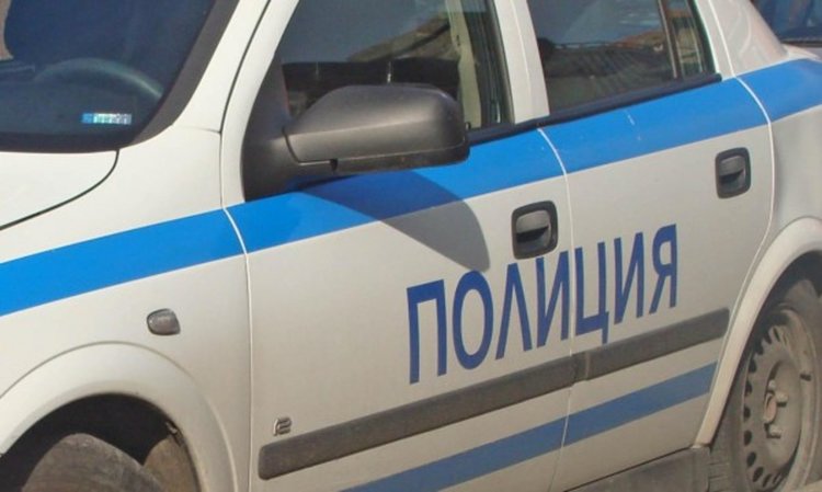 Задържаха трима за трафик на хора в Кула