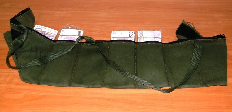 Спипаха гъркиня с валутен пантрондаш от 200 000 евро