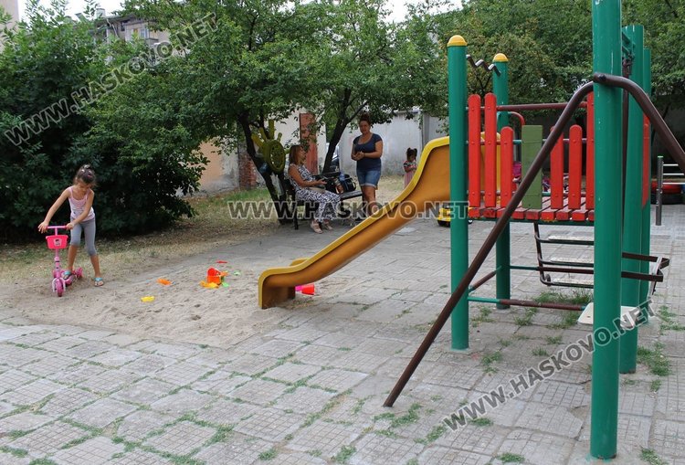 Одобриха 8 проекта за подобряване на междублоковите пространства в Димитровград