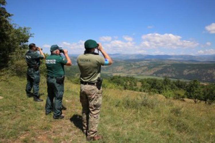 Военните на границата вече ще взимат до 500 лева над заплатата си