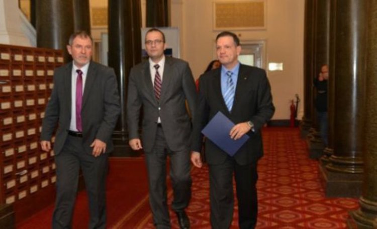 Реформатори спират продажбата на дружества от забранителния списък