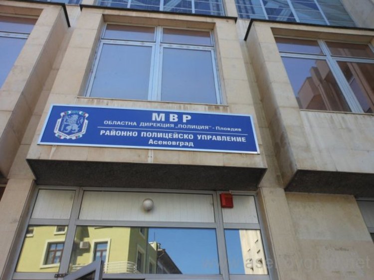 Камион се блъсна в автовишка с работници в тунел по пътя за Смолян
