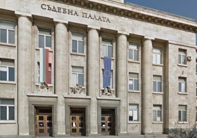 Пробация за ученик с хапчета екстази 