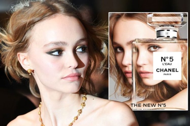 Лили-Роуз Деп представя новия парфюм на Chanel (видео)