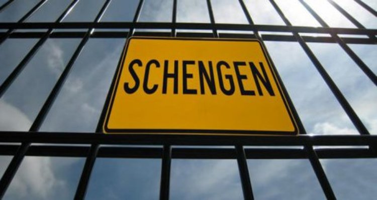 ЕС удължи с три месеца вътрешните гранични проверки в Шенген