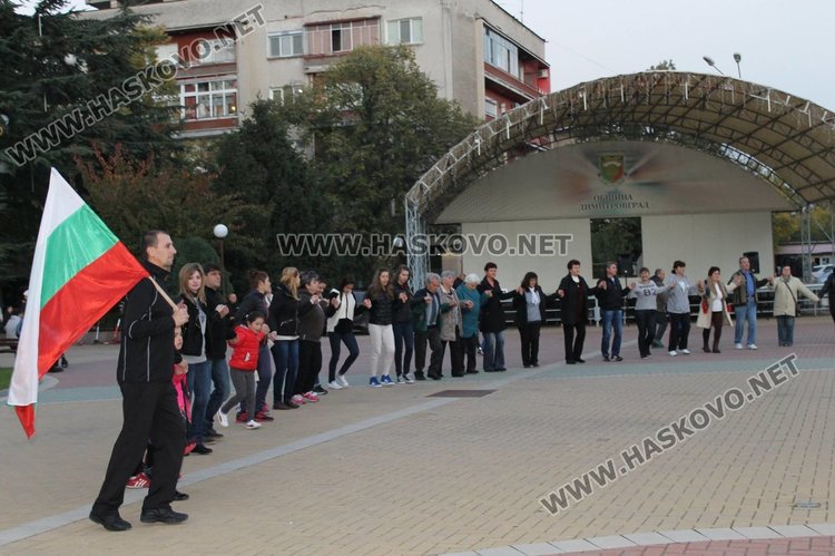 Димитровградското хоро в неделя с нов начален час