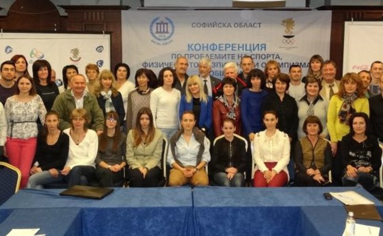 Учители: Общинските спортни зали да са напълно безплатни
