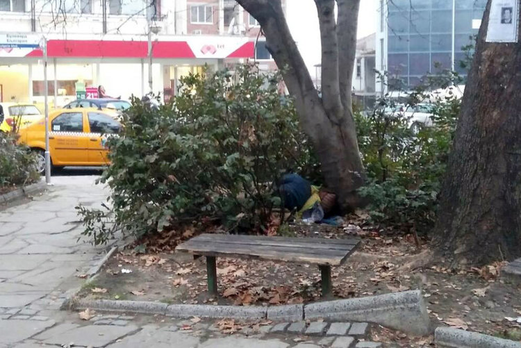 Клошари бедстват в Кърджали