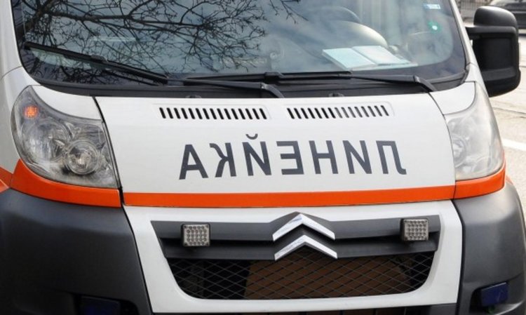 Наглост! Шофьор на линейка обра починал пациент в София