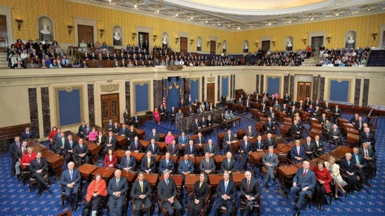 US Сенатът удължи с 10 години санкциите срещу Иран