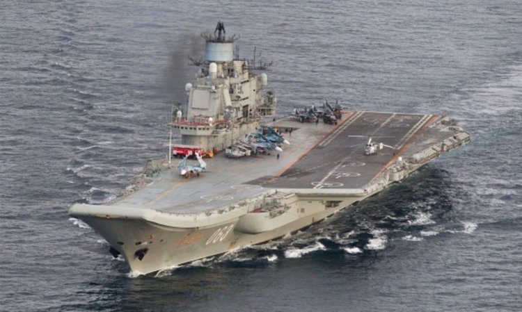 Руски печат: Защо катастрофира изтребителя Су-33?