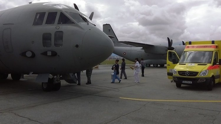 Транспортираха болно бебе до Виена с военния самолет "Спартан"