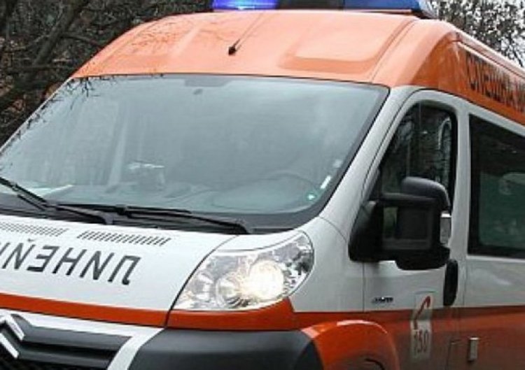 Осем катастрофи по празниците, девойка пострада в Девин