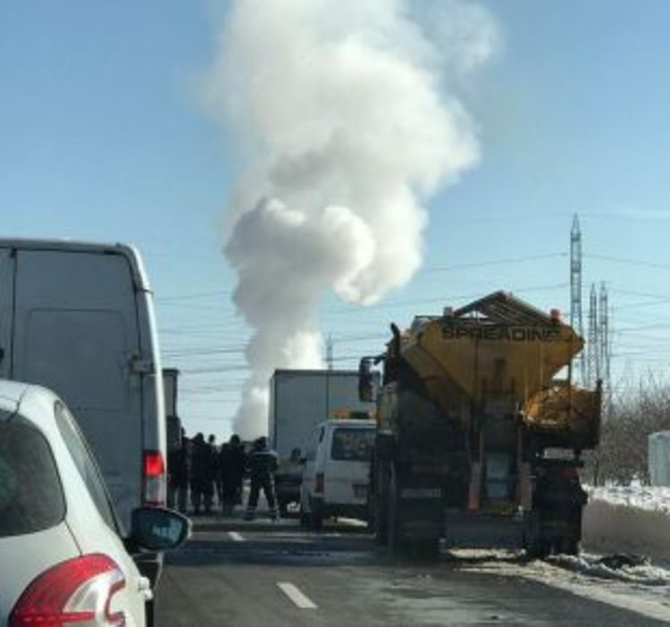 Снегорин се запали на АМ „Тракия“