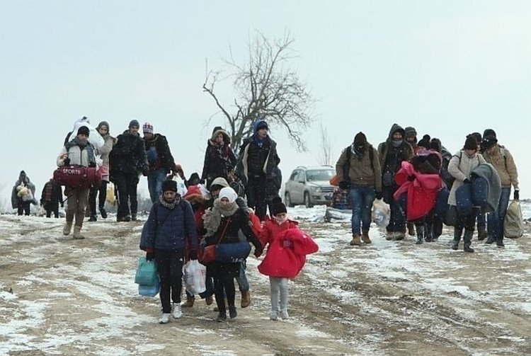 Белгия не отменя връщането на мигранти в България