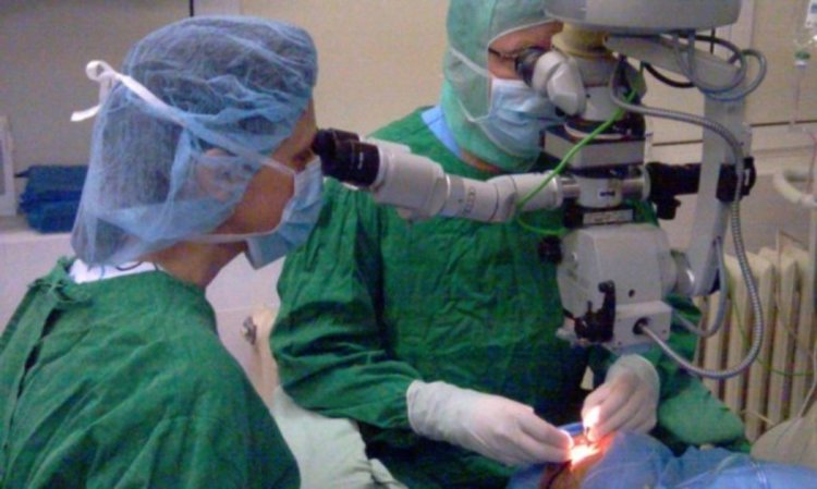 Отстраниха сачма от окото на 16-годишен младеж