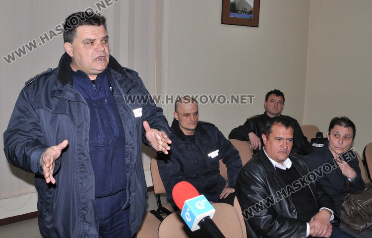 450 полицаи пазят вота, ЦИК обучава РИК онлайн