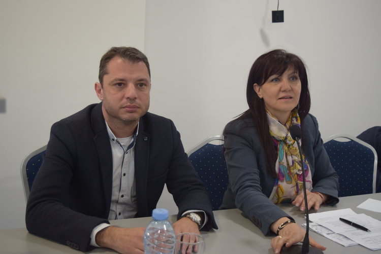        ГЕРБ предлагат радикална административна реформа,пести 2 млрд.лева годишно
