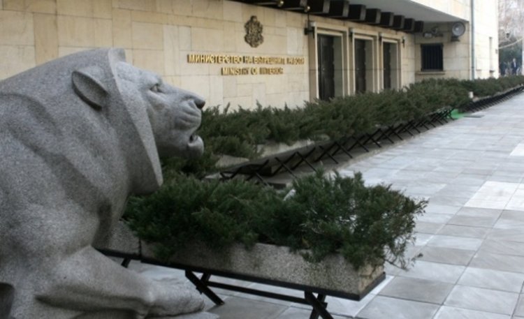 МВР: Изборният ден започна в спокойна обстановка