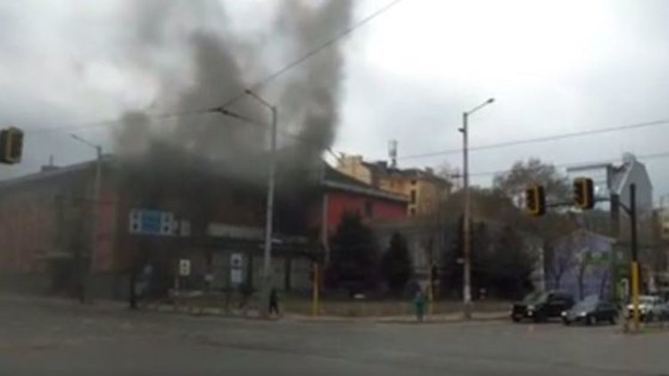 Пламна "Син сити" в центъра на София