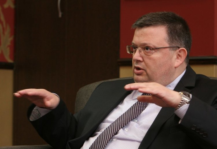 Цацаров поиска главата на кърджалийски прокурор за бракониерство,спипан бил с 40 кила риба