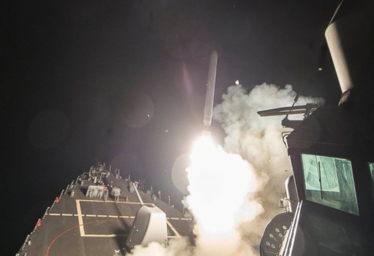 САЩ удариха с 60 ракети военна база в Сирия заради употребата на химическо оръжие
