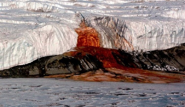 Вековната мистерия на Кървавия водопад е разгадана