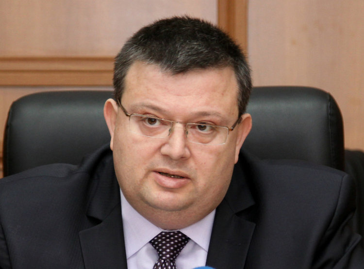 Главният прокурор иска имунитета на Марешки и още двама депутати