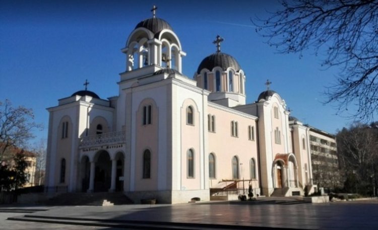 За първи път от 91 г. насам осветиха храм в Ловеч