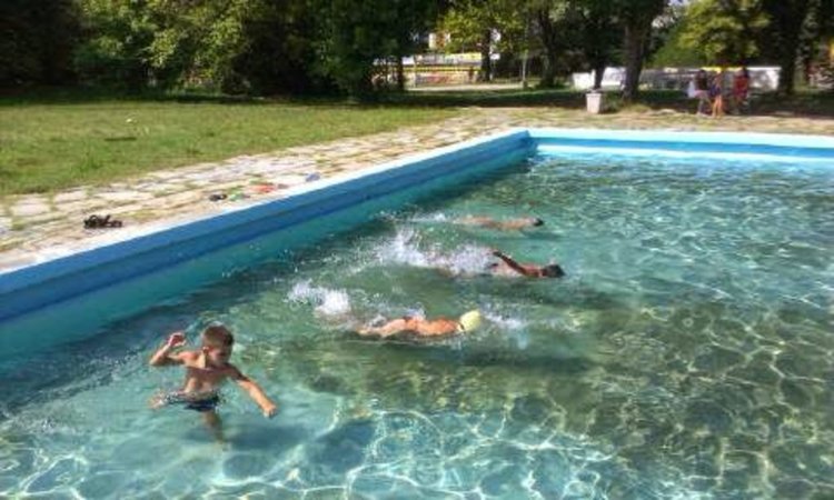 90 кърджалийчета ще уплътнят времето си през лятото,ще се учат да плуват