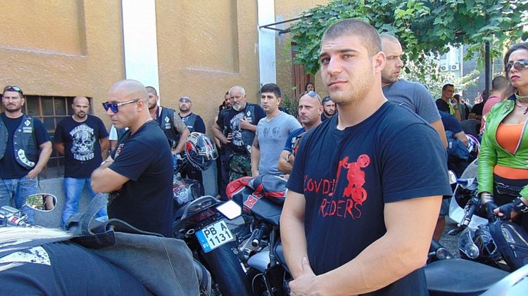 Мотористи се събраха пред Съдебната палата, днес е делото за смъртта на техен приятел