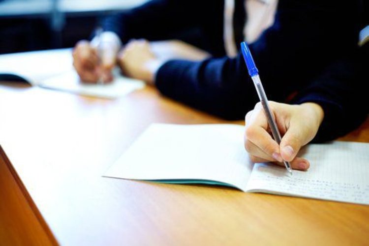 Без пълни отличници на изпита след 7 клас, няма и неграмотни с нула точки  