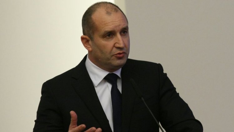 Румен Радев публикува стенограмата за КТБ