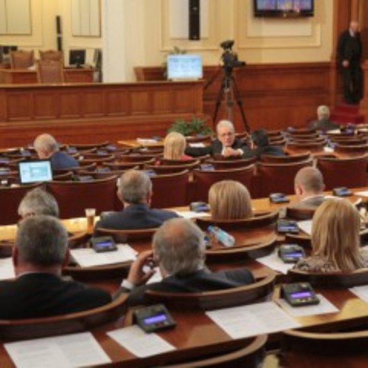 ГЕРБ иска оставка и извинение от Пламен Узунов