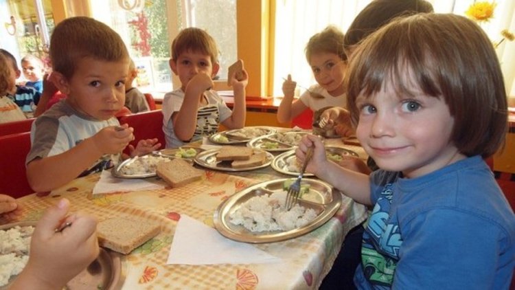 Поскъпва храненето в детските градини?