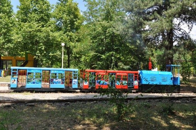 Обновеното детско влакче в Простор потегля, днес ще е безплатно за малки и големи