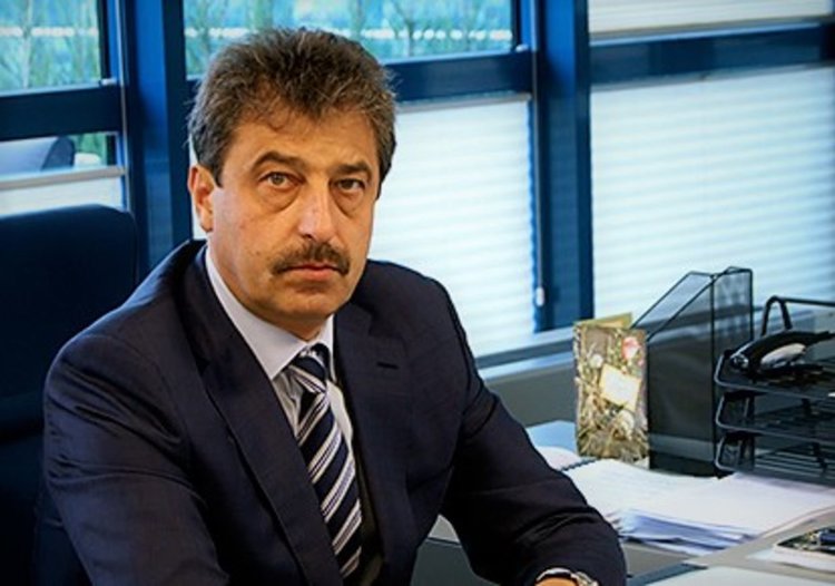 Цветан Василев търси закрила в САЩ 