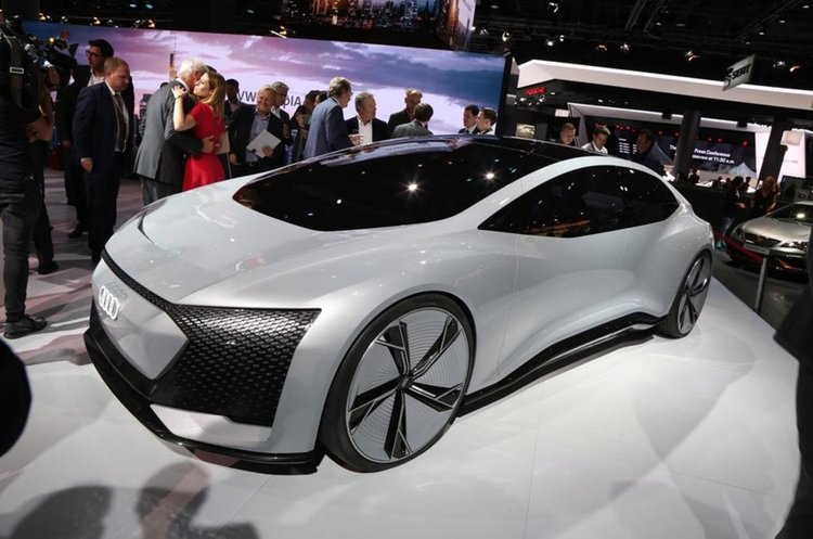  Audi показа модел без волан и педали – тест драйв (видео)