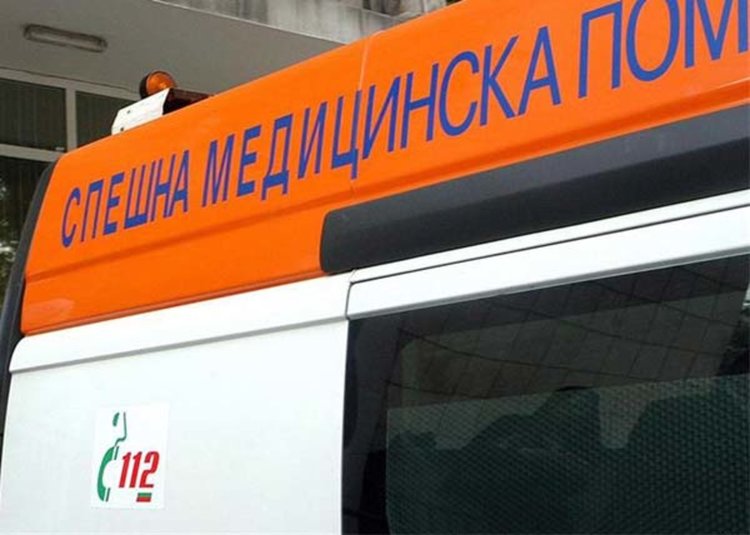 Трима леко ранени на пътя, двамата от тях са пешеходци