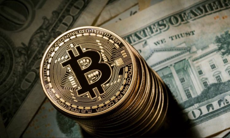 Bitcoin за първи път надхвърли $8000